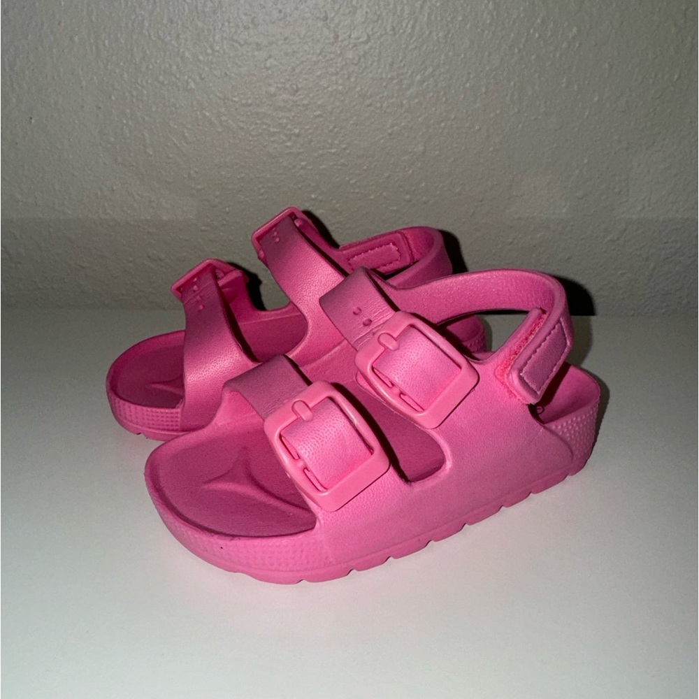 Toddler Sandles size 5/6